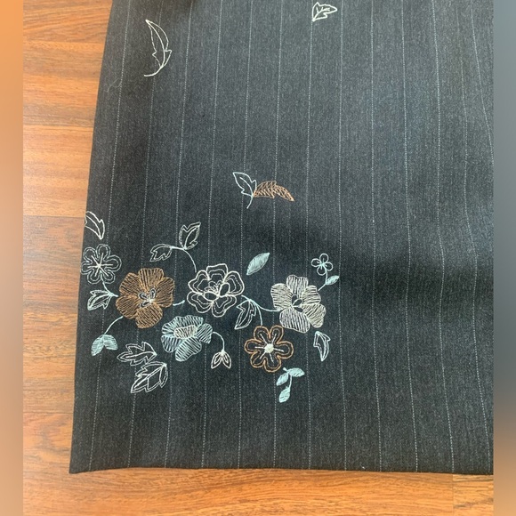 Harve’ Bernard high waisted wool pencil skirt size 8P NWT! Stitched design - Picture 2 of 10